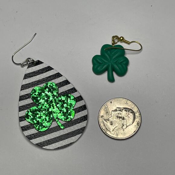 miss-matched St. Patrick's Day Patricks dangle earrings costume jewelry - Picture 3 of 6